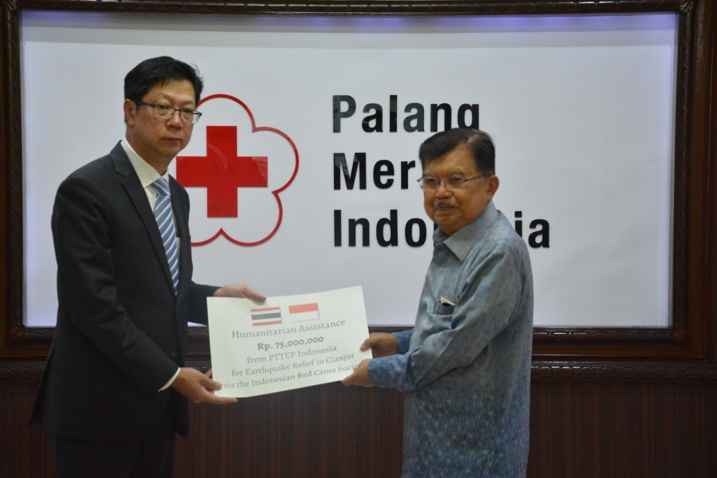 PTTEP Indonesia Through PMI, Distributes Donation for those Affected by Earthquake in Cianjurcsr kesehatan
