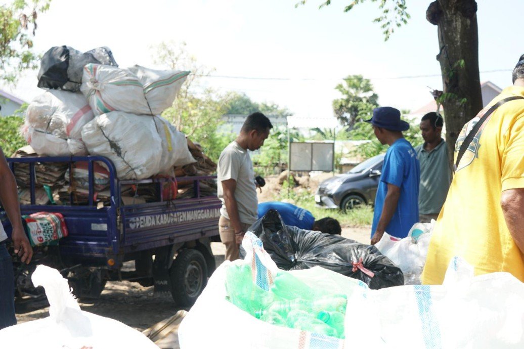 PTTEP Indonesia and PT INGRAM  Working Together to Achieve Sustainable Waste Management in Labuan Bajocsr kesehatan