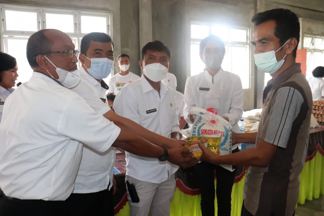 csr kesehatan Toba Regency Government Opens Cheap Market, Buy Food and Pay with Non-Organic Waste