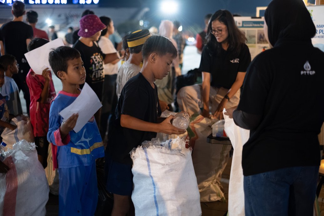 csr kesehatan PTTEP Indonesia Supports Golo Koe Festival as a Green Event through Sustainable Waste Management