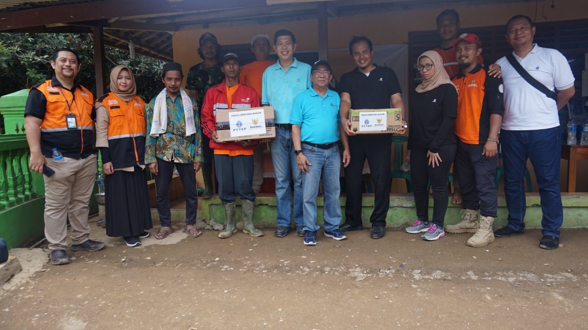 csr kesehatan PTTEP Indonesia Care for Flood Victims