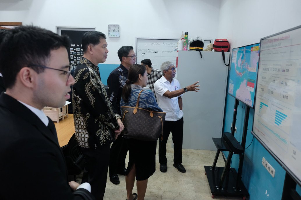 csr kesehatan PTTEP Provides Humanitarian Aid for Earthquake Relief in NTT through PMI
