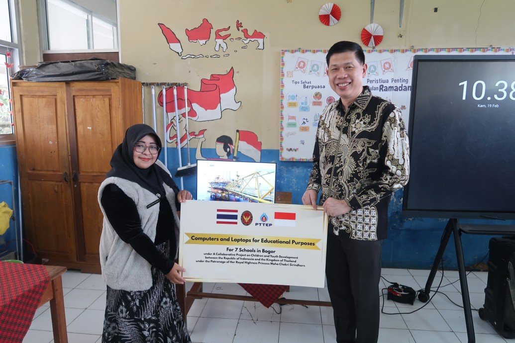 csr kesehatan PTTEP Supports Educational Advancement through Computer Donation under the Royal Initiative of Her Royal Highness Princess Maha Chakri Sirindhorn