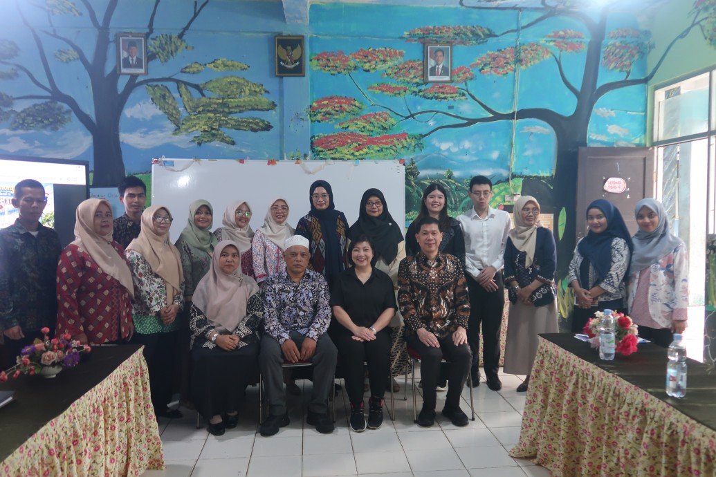 csr kesehatan PTTEP Supports Educational Advancement through Computer Donation under the Royal Initiative of Her Royal Highness Princess Maha Chakri Sirindhorn