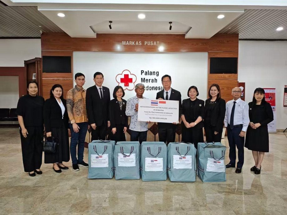 csr kesehatan PTTEP Indonesia Supports Flood Relief Efforts in Sumatra through the Indonesian Red Cross (PMI)
