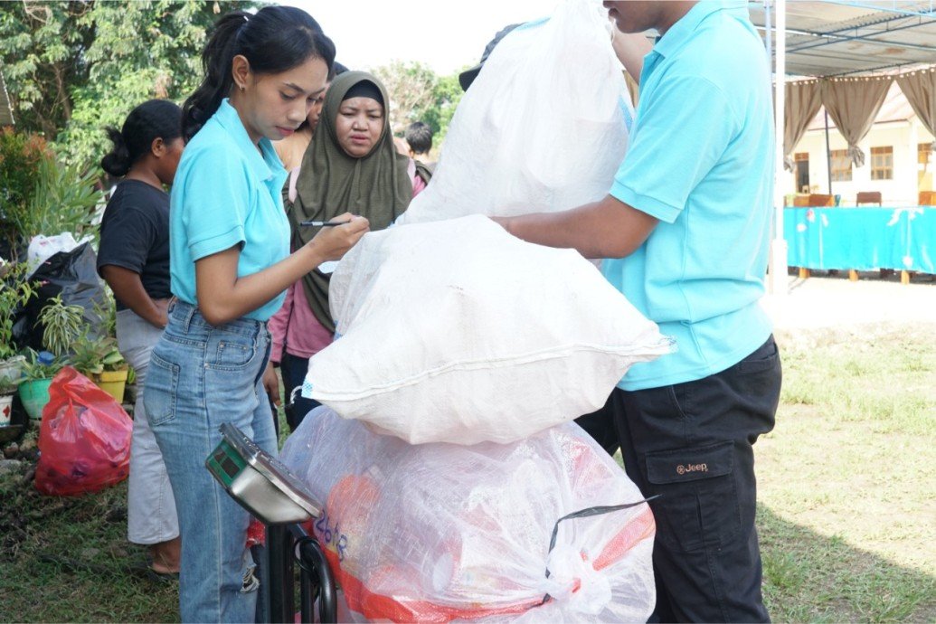 csr kesehatan PTTEP Indonesia and PT INGRAM  Working Together to Achieve Sustainable Waste Management in Labuan Bajo