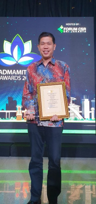 csr kesehatan PTTEP Receive Padmamitra Award from Governor of DKI Jakarta