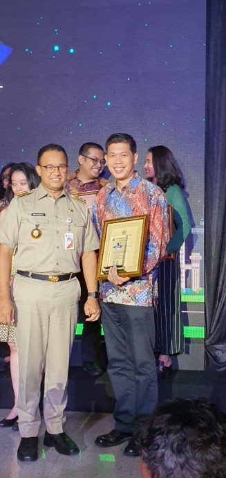 csr kesehatan PTTEP Receive Padmamitra Award from Governor of DKI Jakarta