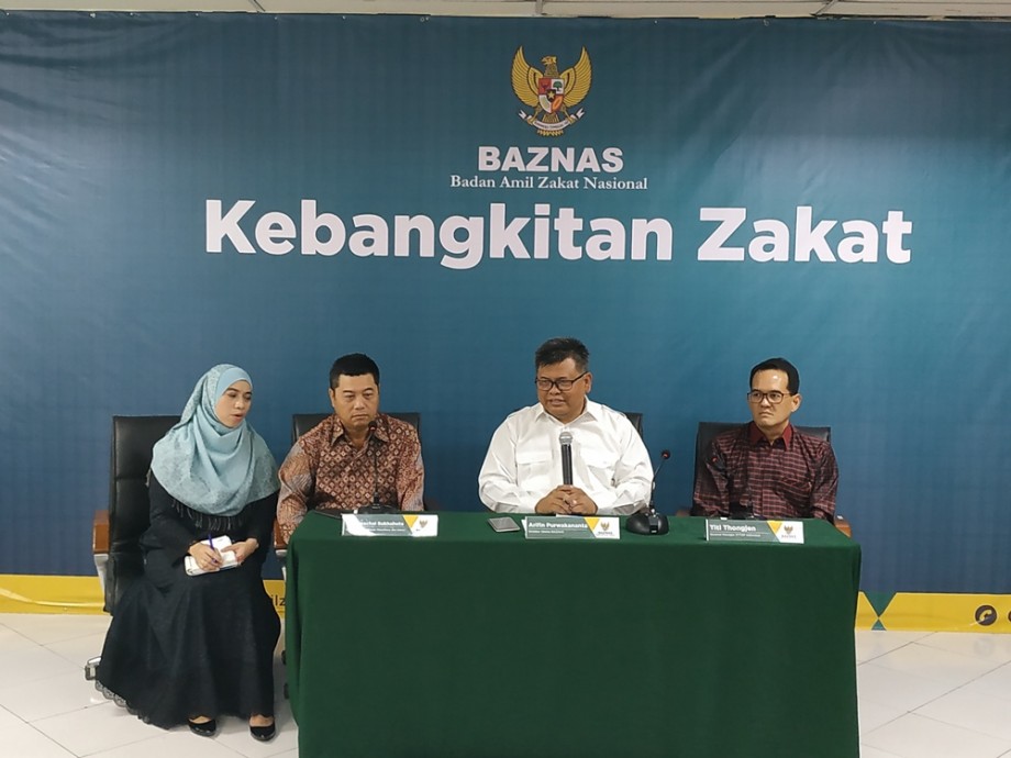 csr kesehatan PTTEP Donates IDR 300 Million to Victims of Earthquake and Tsunami in Sulawesi at National Zakat Agency (Baznas)
