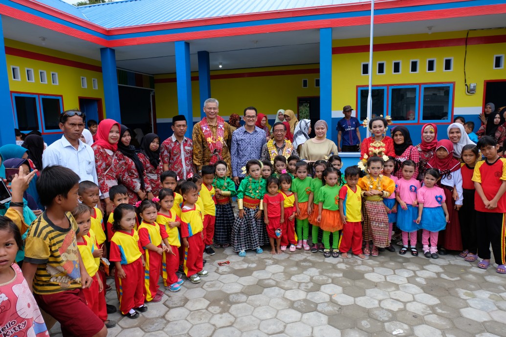 csr kesehatan Opening Ceremony of PTTEP's 14th and 15th SIOLA Centers